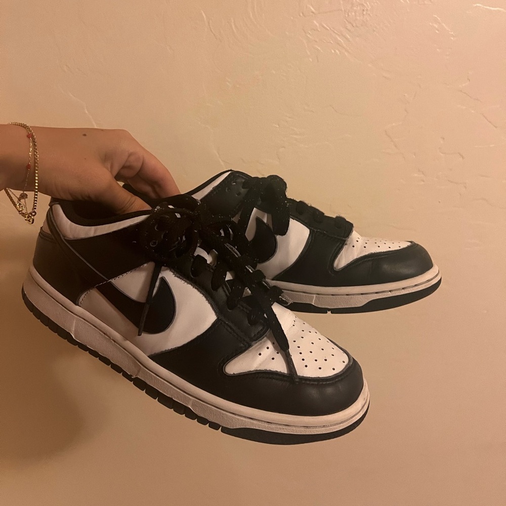 Panda dunks